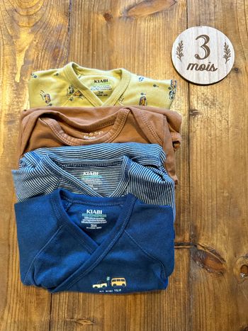 Lot bodies MC taille 3 mois