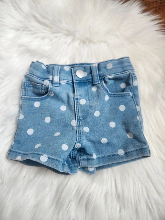 Short 6-9 mois baby girl - photo numéro 2