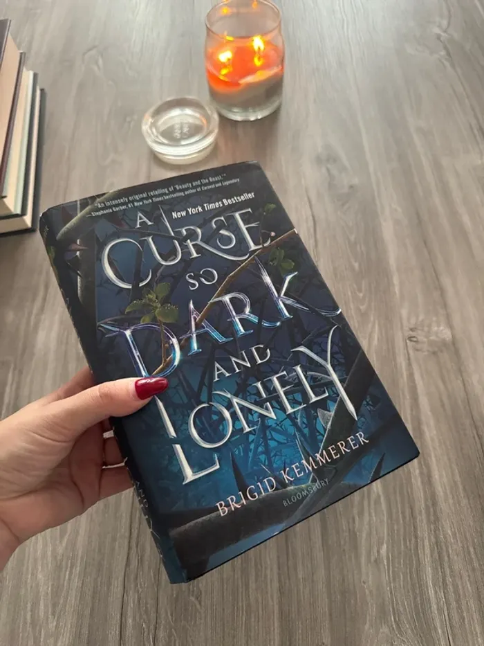 Brigid Kemmerer - A curse so dark and lonely
