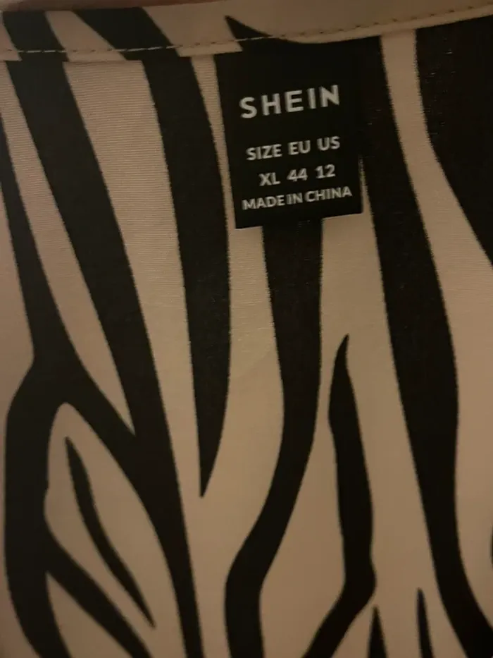 Robe motif zébrer - photo numéro 3