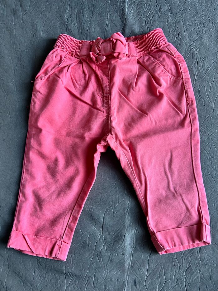 Lot 2 pantalons bébé fille 9 mois - photo numéro 2