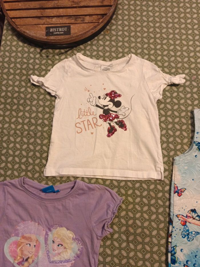 Lot de vêtements Disney taille 4a fille - photo numéro 2