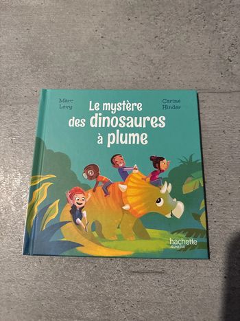 Livre le mystère des dinosaures à plume