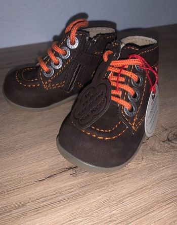 Kickers pointure 18 neuves