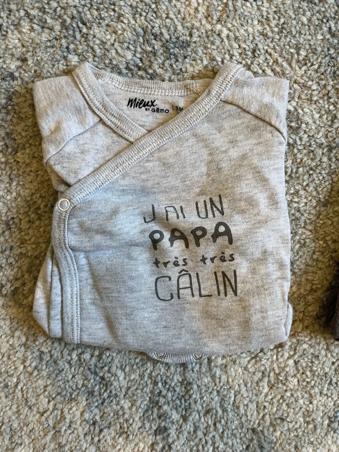 Lot Bodies 3 mois - photo numéro 2