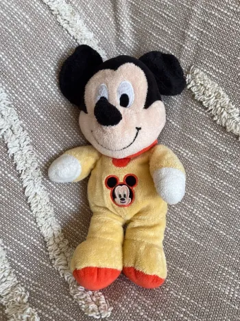 Peluche doudou 25cm Disney Mickey souris pyjama jaune très bon état