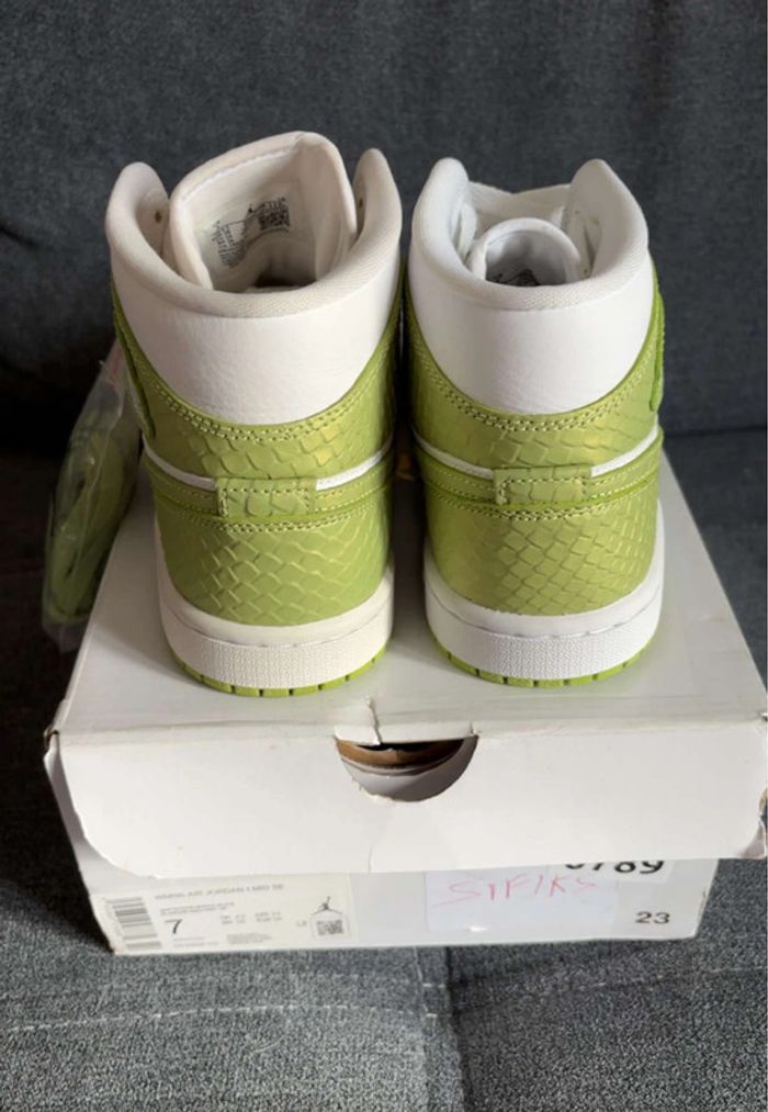 Jordan 1 mid vert python - photo numéro 4