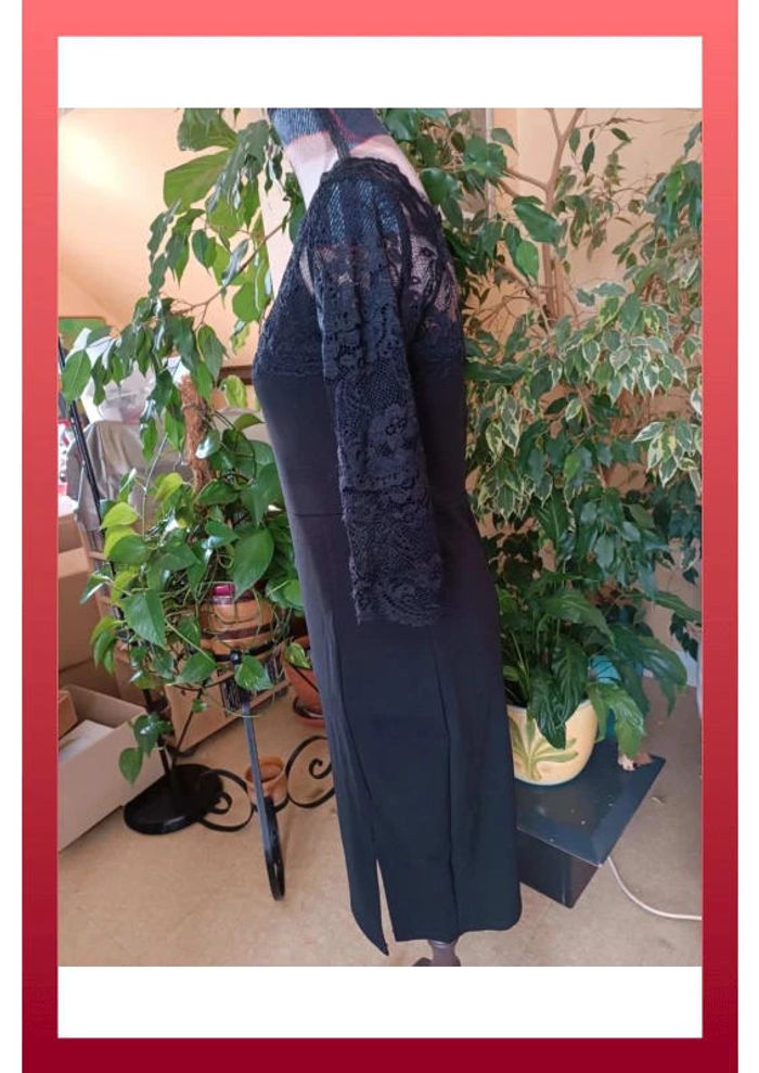 Robe noire et dentelle - photo numéro 2