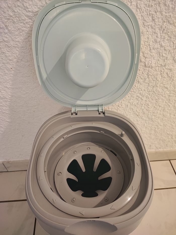 Poubelle tommee tippee - photo numéro 2