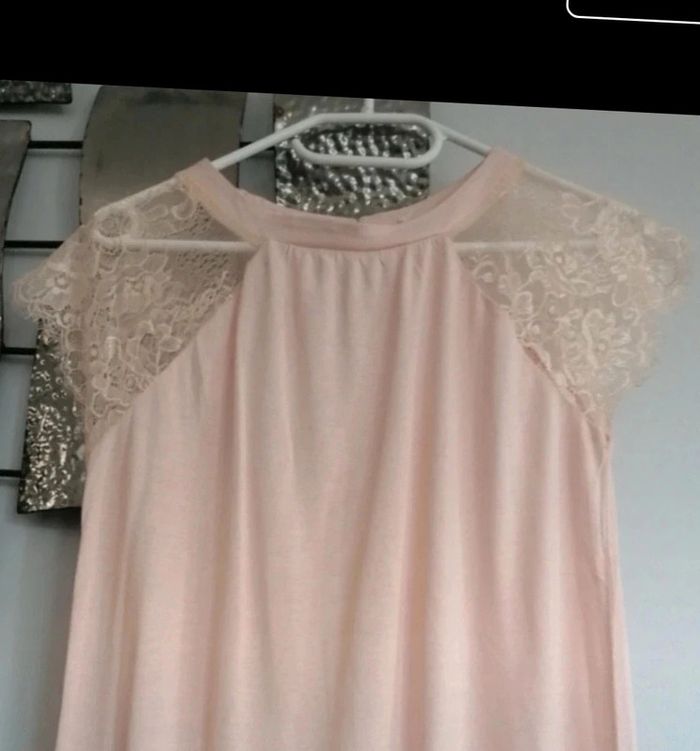 Tee-shirt épaules en dentelle Cache Cache taille M - photo numéro 4