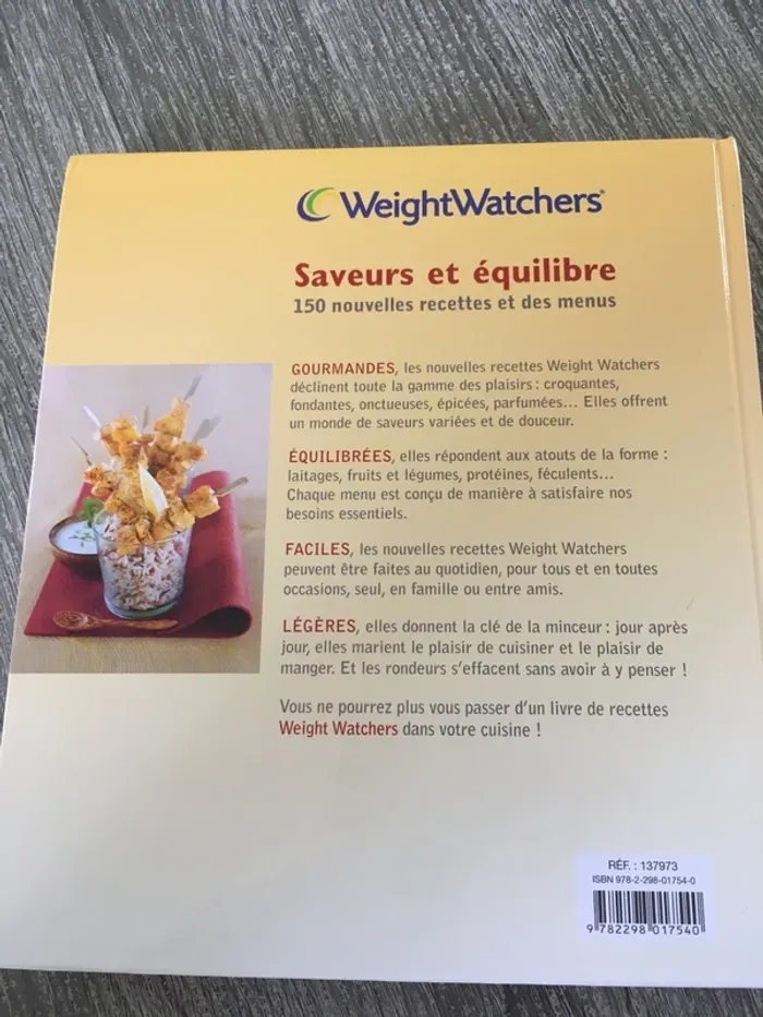 Livre de recettes WeightWatchers Saveurs et équilibre 150 recettes et menus - photo numéro 3