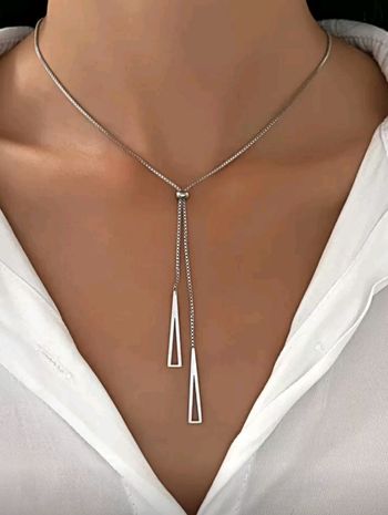 Collier plongeant forme géométrique 