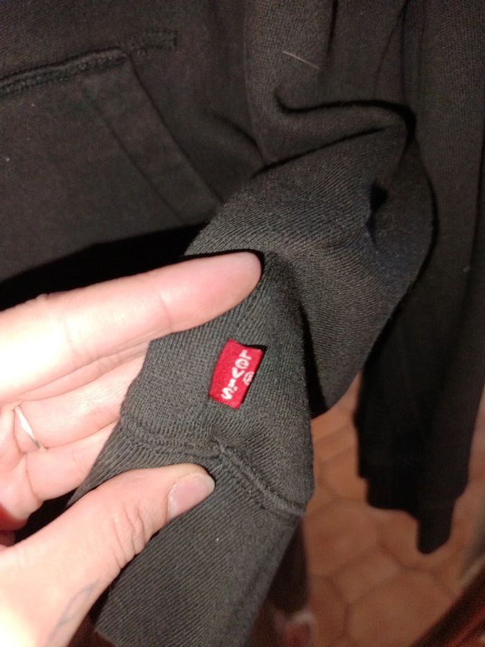 Sweat a capuche - photo numéro 3