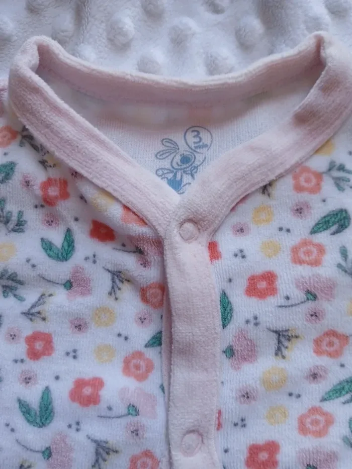 Pyjama 3 mois - photo numéro 2