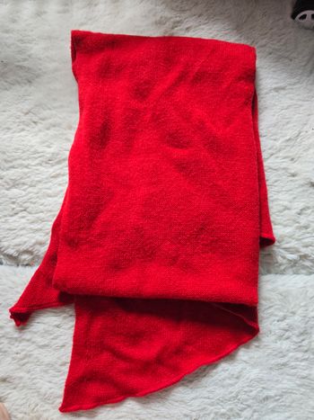 Écharpe rouge
