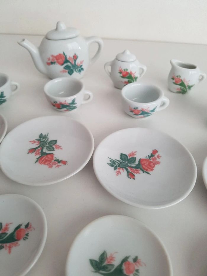 Dînette en porcelaine fleurs - photo numéro 4