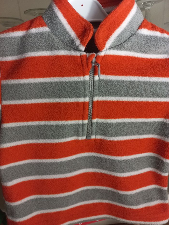 Pull polaire garçon 12 mois très bon etat - photo numéro 3