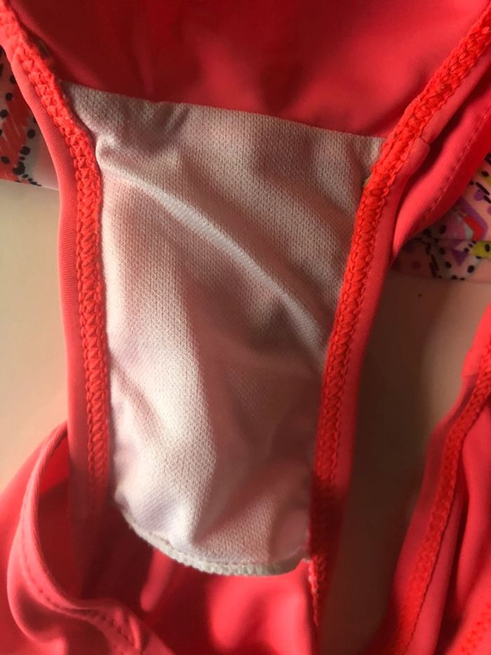 Sublime maillot de bain 2 pièces taille 8 ans - photo numéro 8