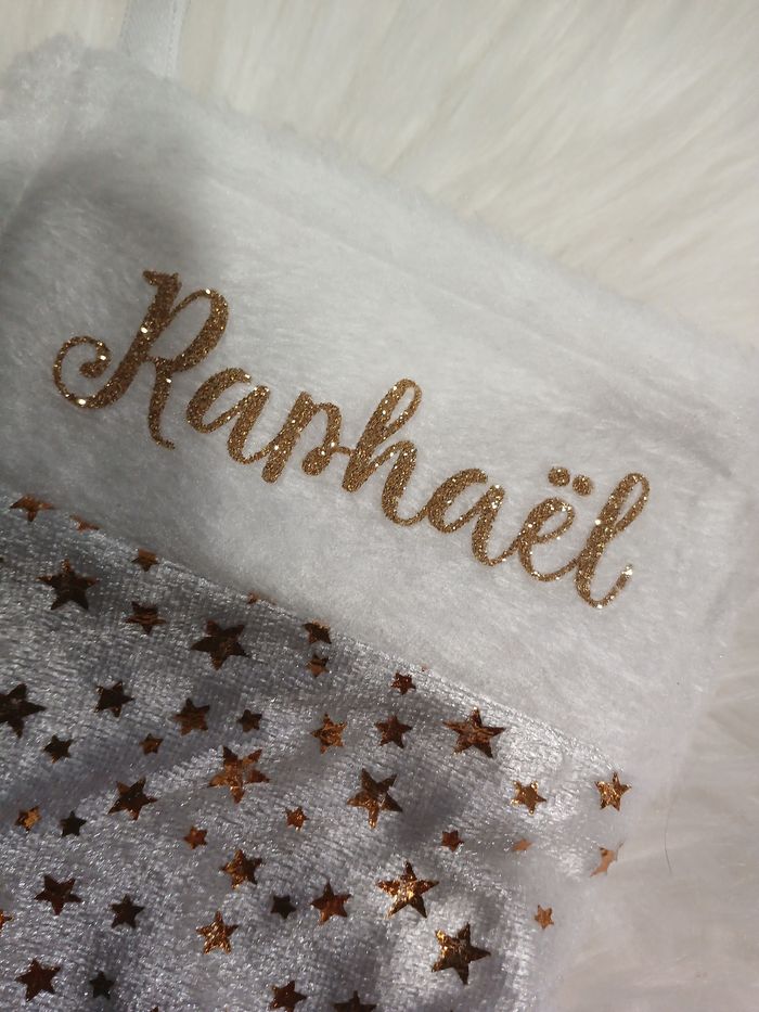 Chaussette de Noël personnalisée Raphaël - photo numéro 2