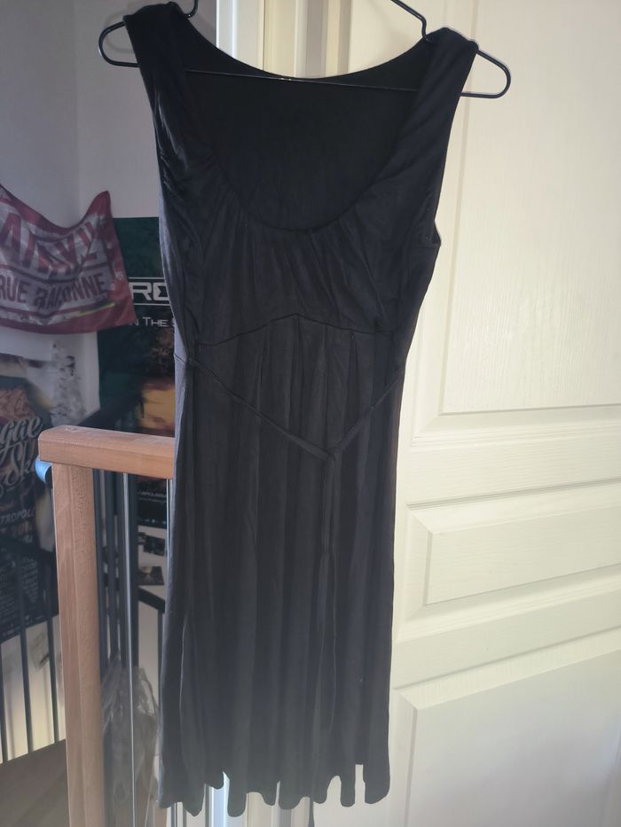 Robe cintrée - photo numéro 3