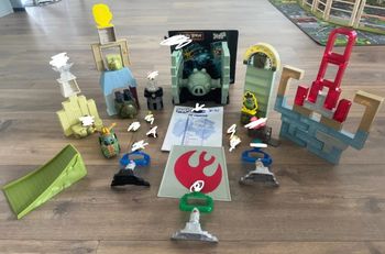 Jeu Angry Bird avec une voiture et sa figurine