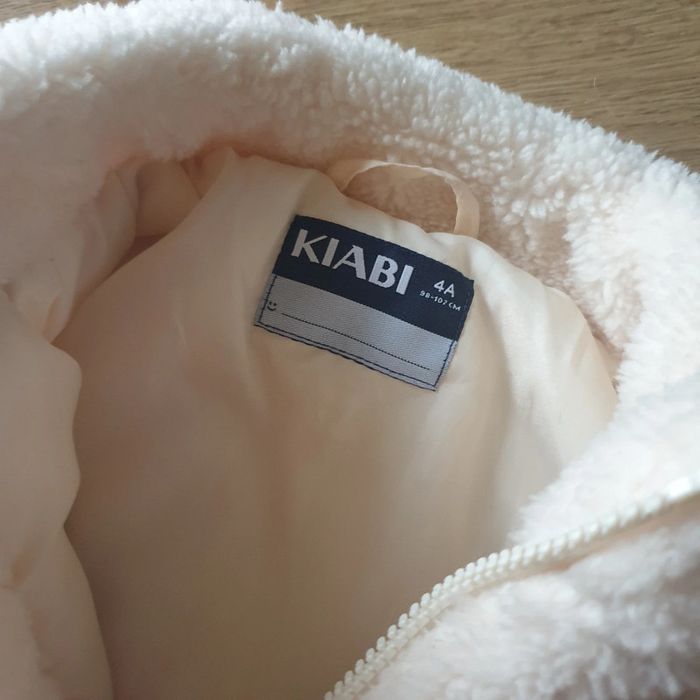 🩷 Doudoune effet moutonné
4 ans Kiabi #emyfleury_4ansfille - photo numéro 4
