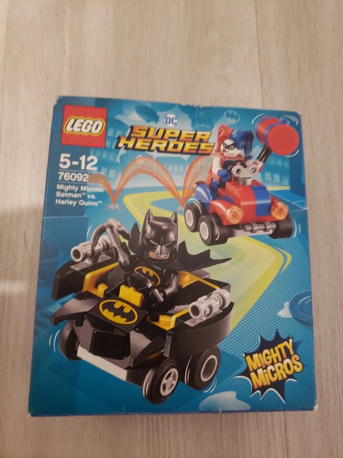 Lego 76092 Batman contre Harley Quinn - photo numéro 2