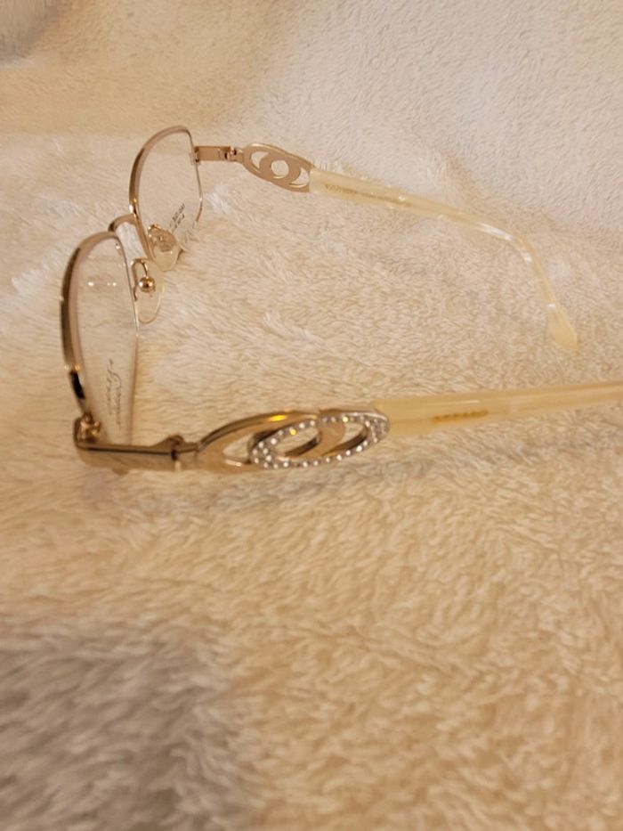Lunettes azzaro neuf (prix négociable ) - photo numéro 5