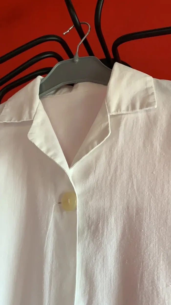 Blouse blanche spéciale femme - photo numéro 4