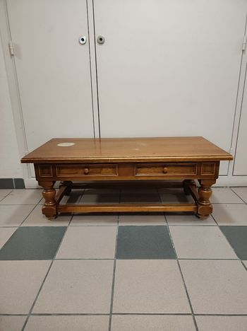 Table basse en bois massif