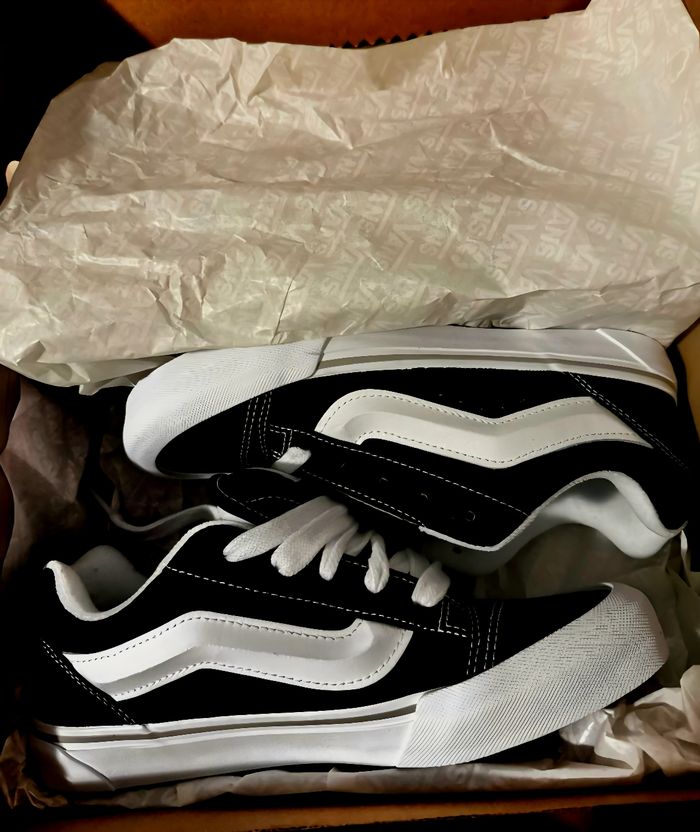 Vans hylane taille 38.5 neuve - photo numéro 3