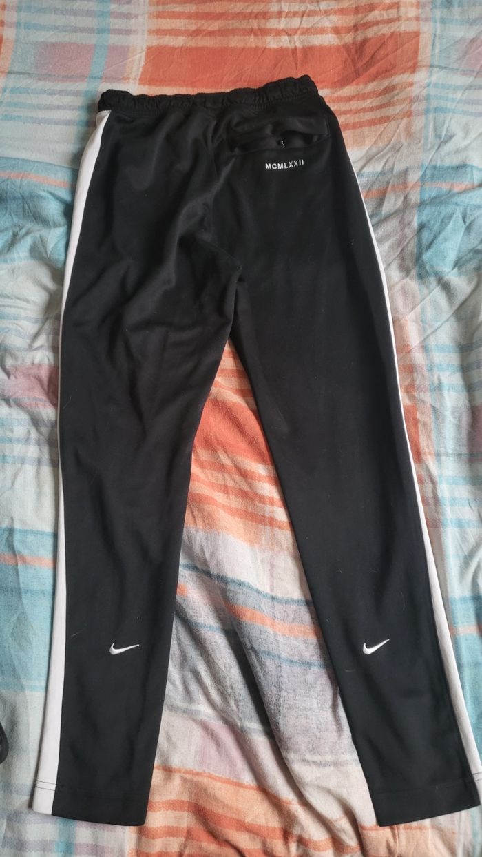 Joggings Nike Swoosh taille S - photo numéro 2