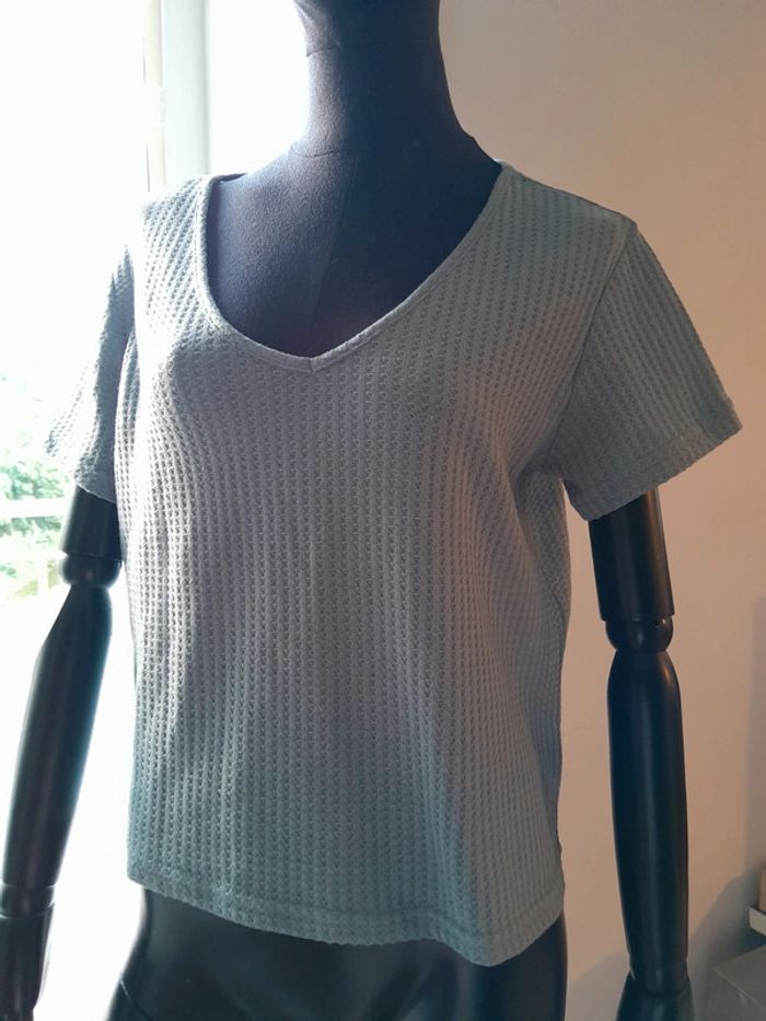 T-shirt côtelé bleu col v - photo numéro 6