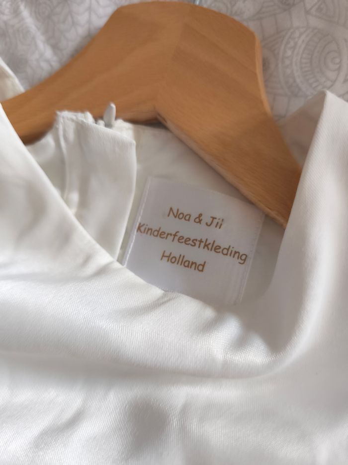 Magnifique robe de cérémonie taille 5 ans - photo numéro 4