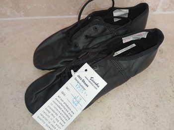 Chaussures de jazz Sansha en cuir Pointure 31 Neuves