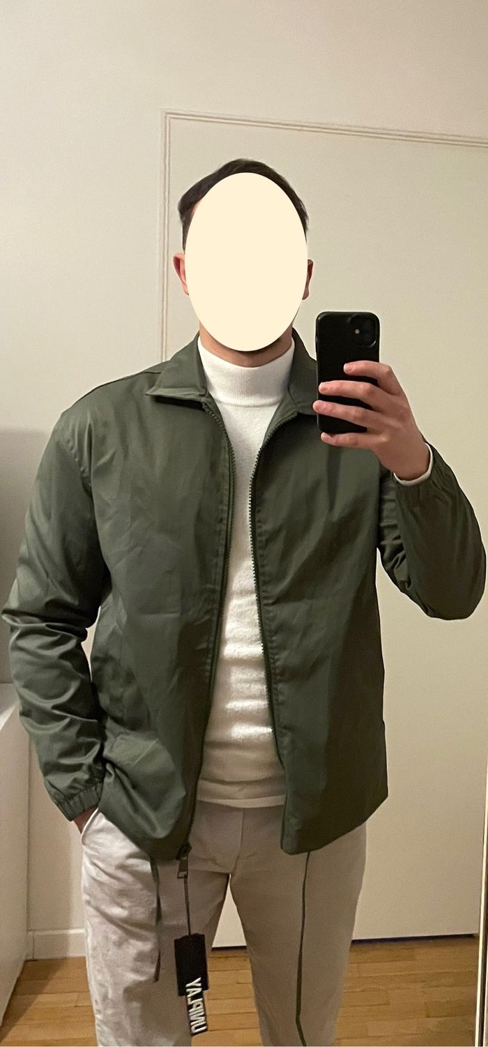 Veste Zipée neuve avec étiquette