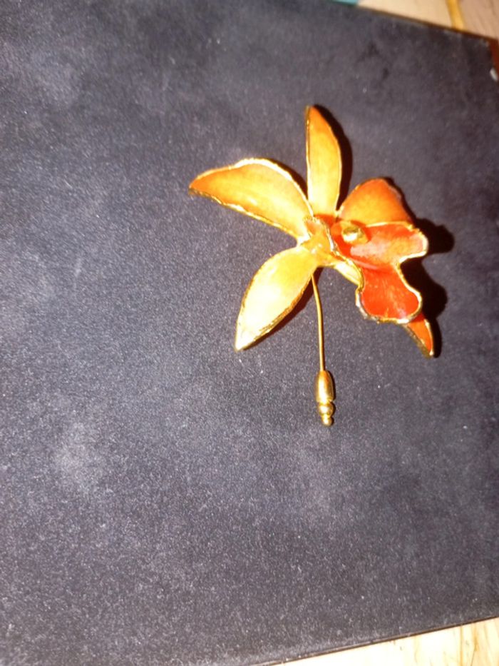 Superbe broche made in tailande - photo numéro 2