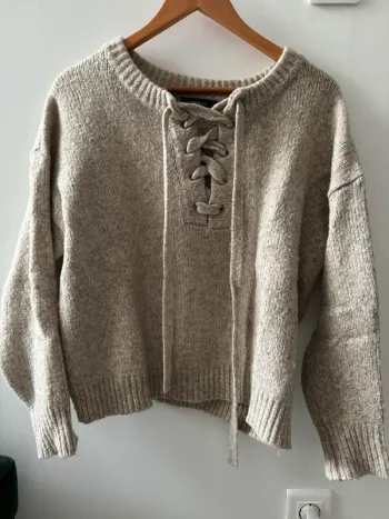 Pull en laine beige Zara
