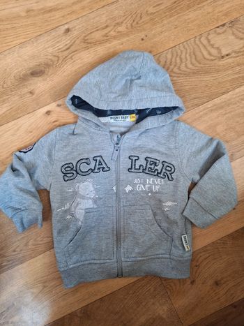 Gilet zippé en 12-18 mois