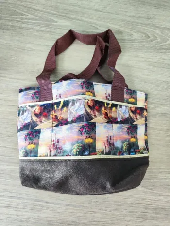 Petit sac à main multicolore, très bon état, 28x20cm