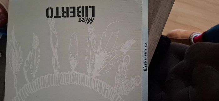 Bottines noires cuir clous dorés strass "Miss Liberto" - photo numéro 11