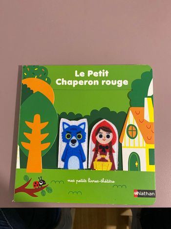 Livre théâtre le petit chaperon rouge