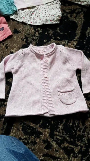 Lot des vêtements fille 6 mois