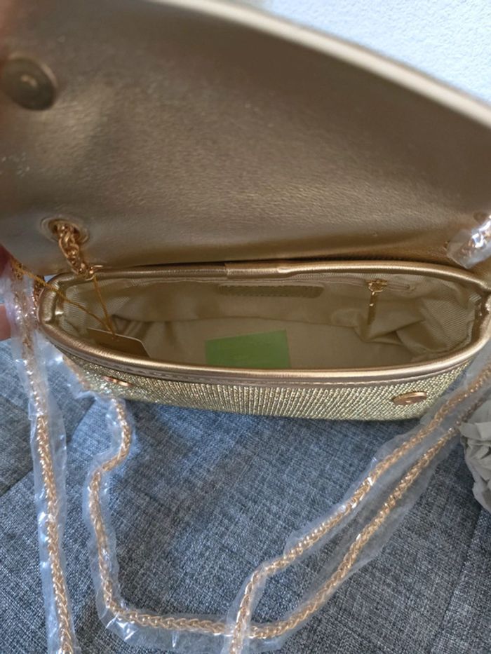 Magnifique sac soirée doré neuf avec étiquette 🏷 - photo numéro 8