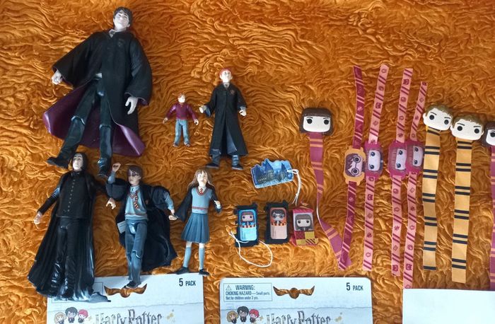 Gros lot objet et figurines Harry Potter - photo numéro 4