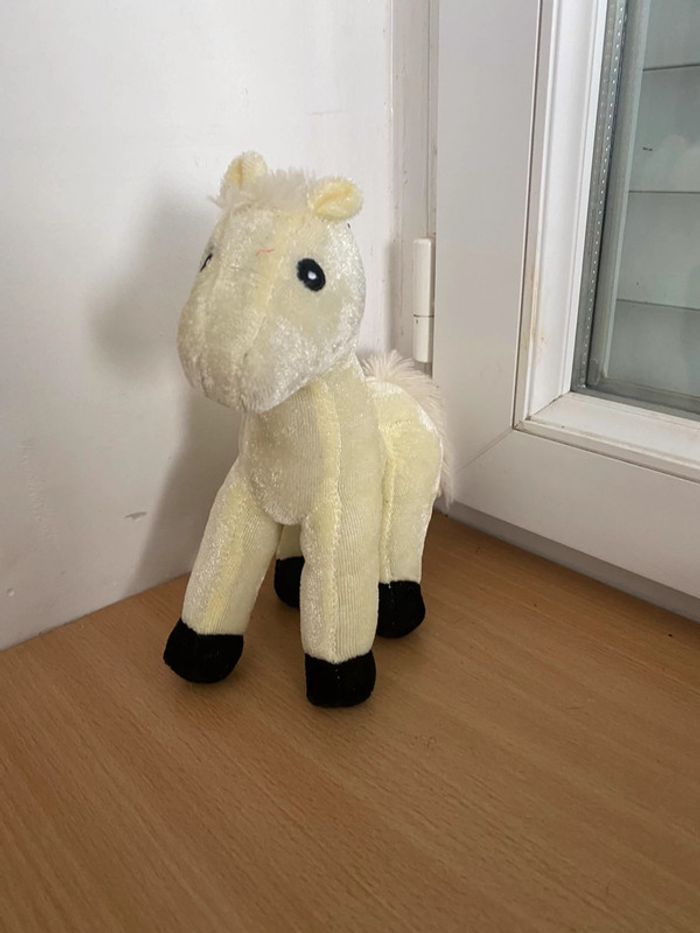 Petite Peluche cheval 17 cm