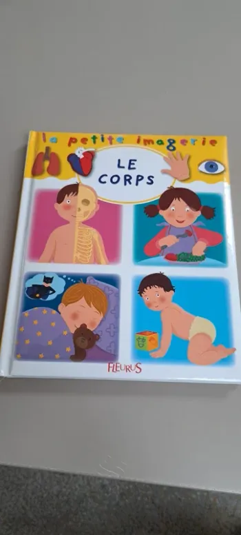 Livre cartonné, "le corps"