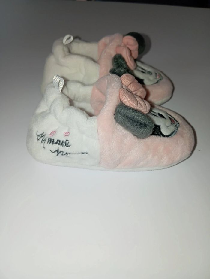 Chausson Minnie 12/18 mois - photo numéro 2