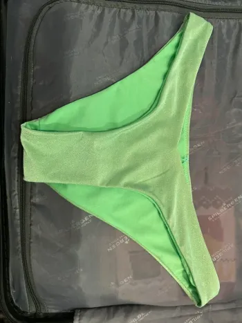 Bas de maillot de bain taille M