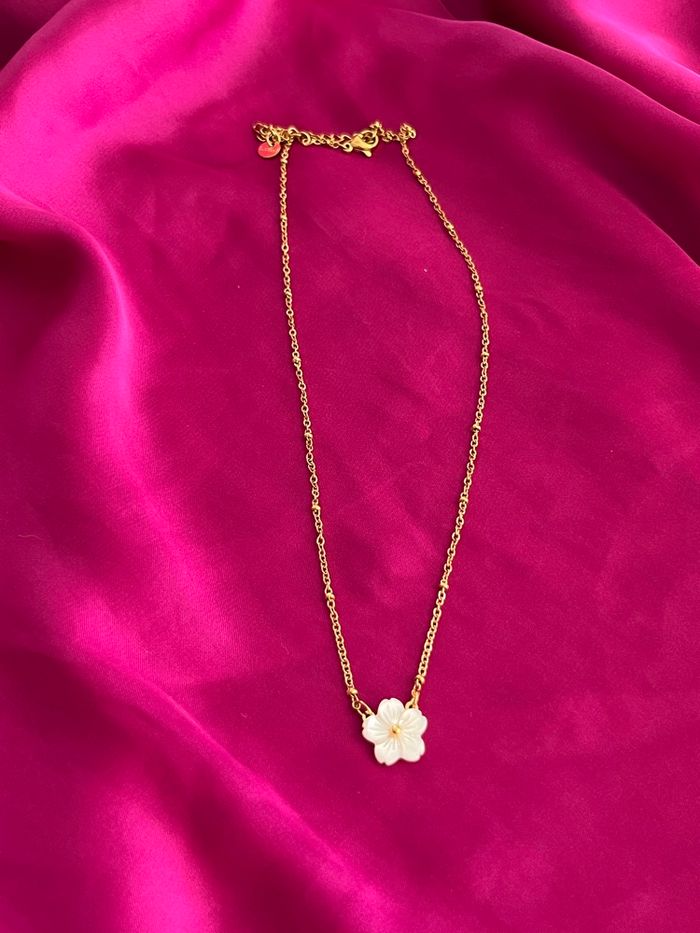 Collier tendance fleur acier inoxydable